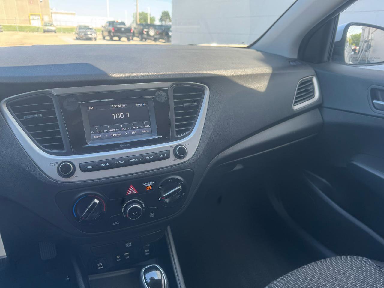 Used 2021 Hyundai Accent SE image 40