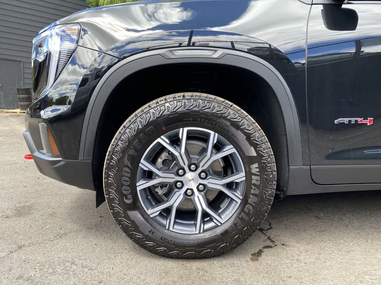 Used 2025 GMC Acadia AT4 w/ LPO, Floor Liner Package AWD/4WD image 11