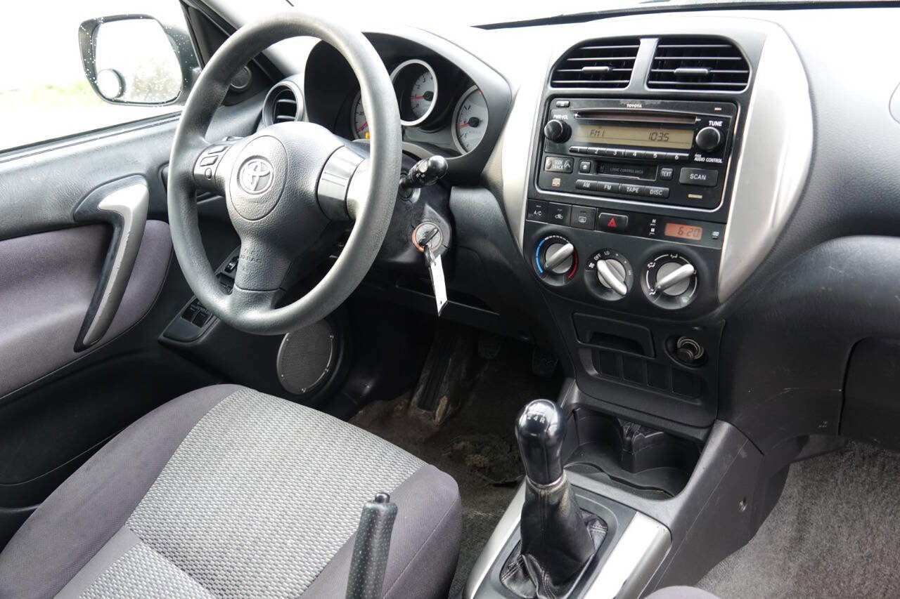 Used 2005 Toyota RAV4 4WD image 69