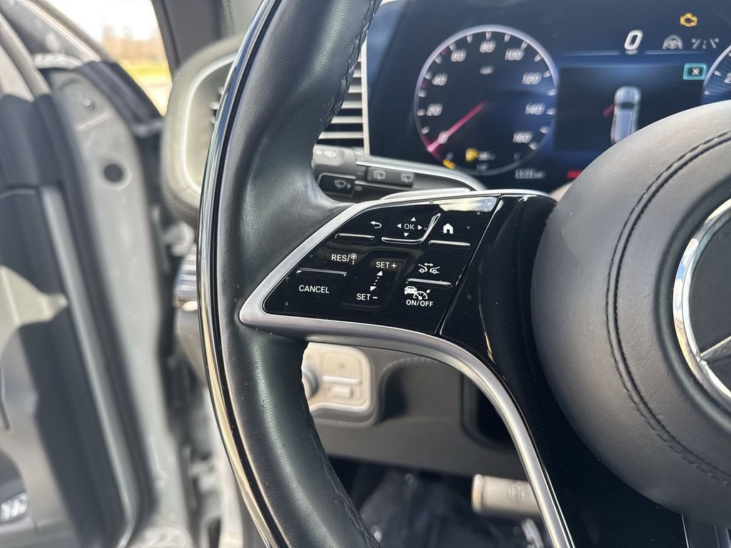 Used 2024 Mercedes-Benz Maybach GLS 600 4MATIC image 17