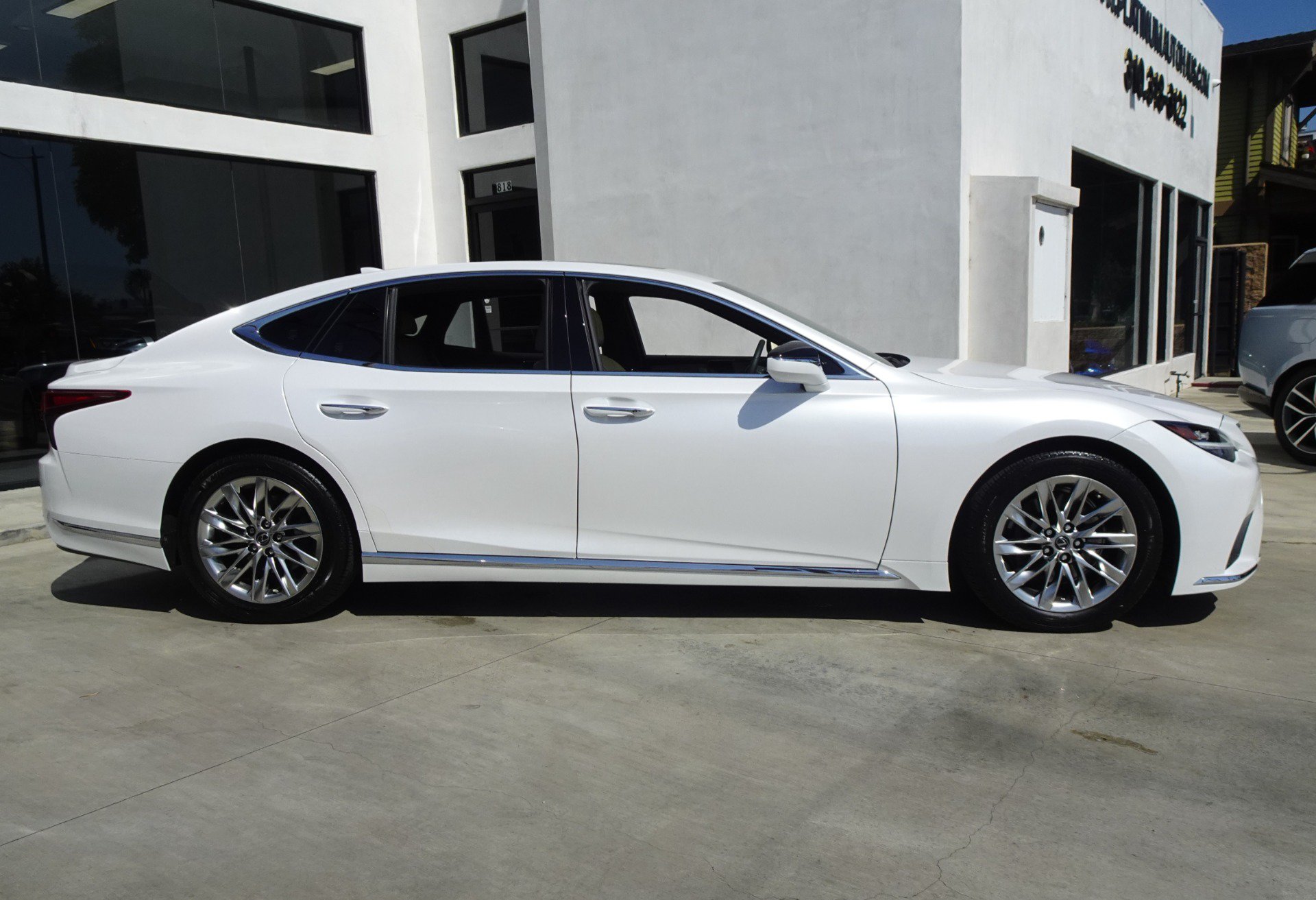 Used 2021 Lexus LS 500 RWD image 8