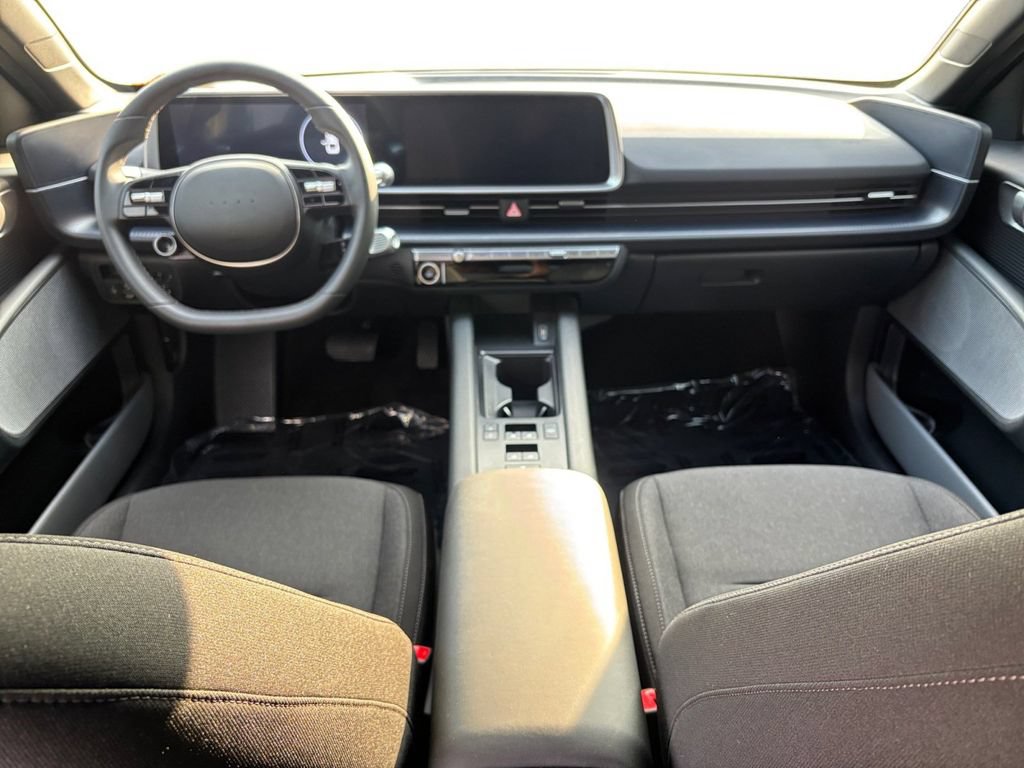 Used 2025 Hyundai Ioniq 6 SE RWD image 10