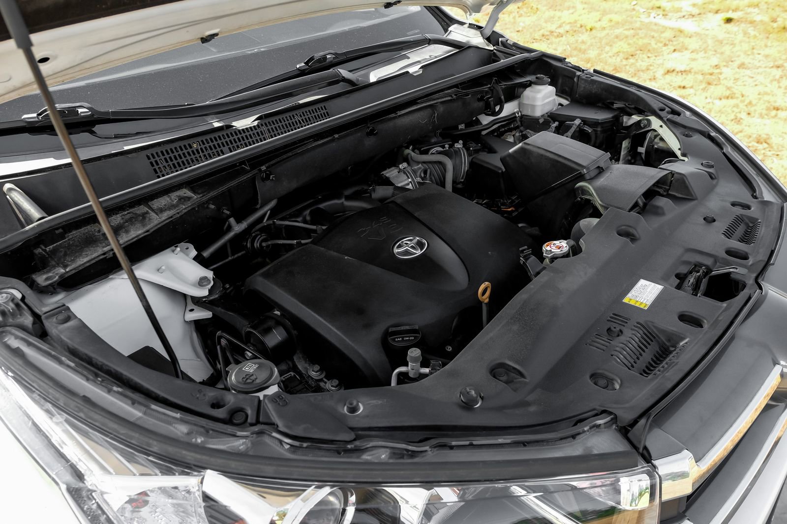 Used 2019 Toyota Highlander Limited FWD image 61