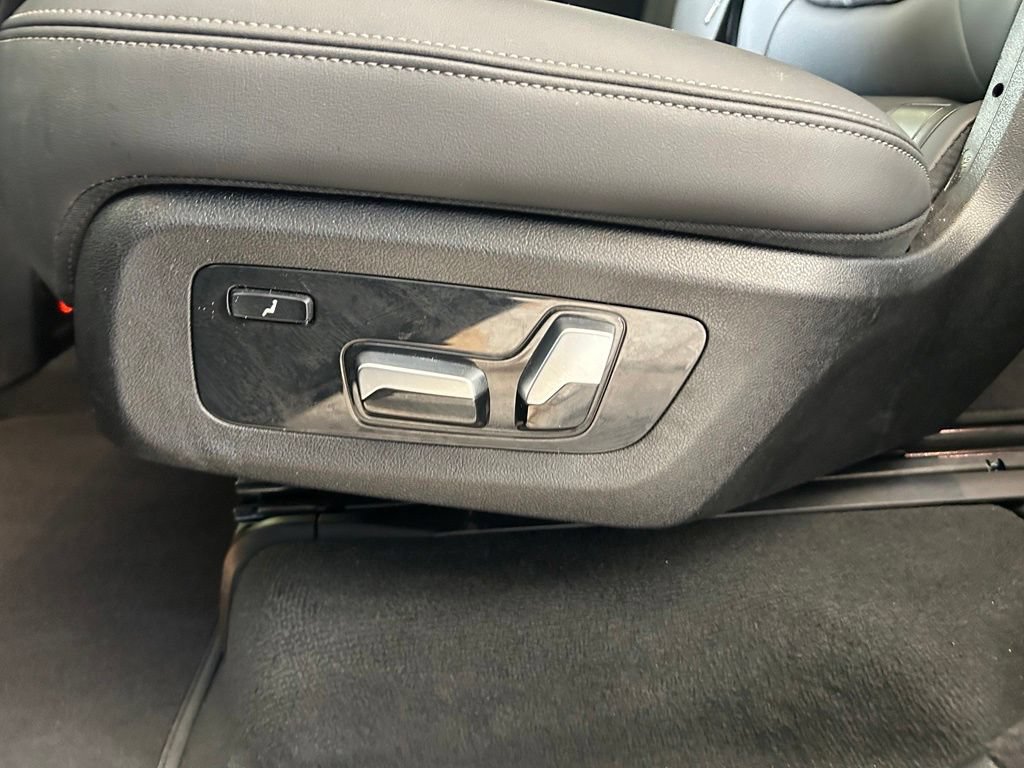Used 2026 BMW X7 M60i AWD/4WD image 43