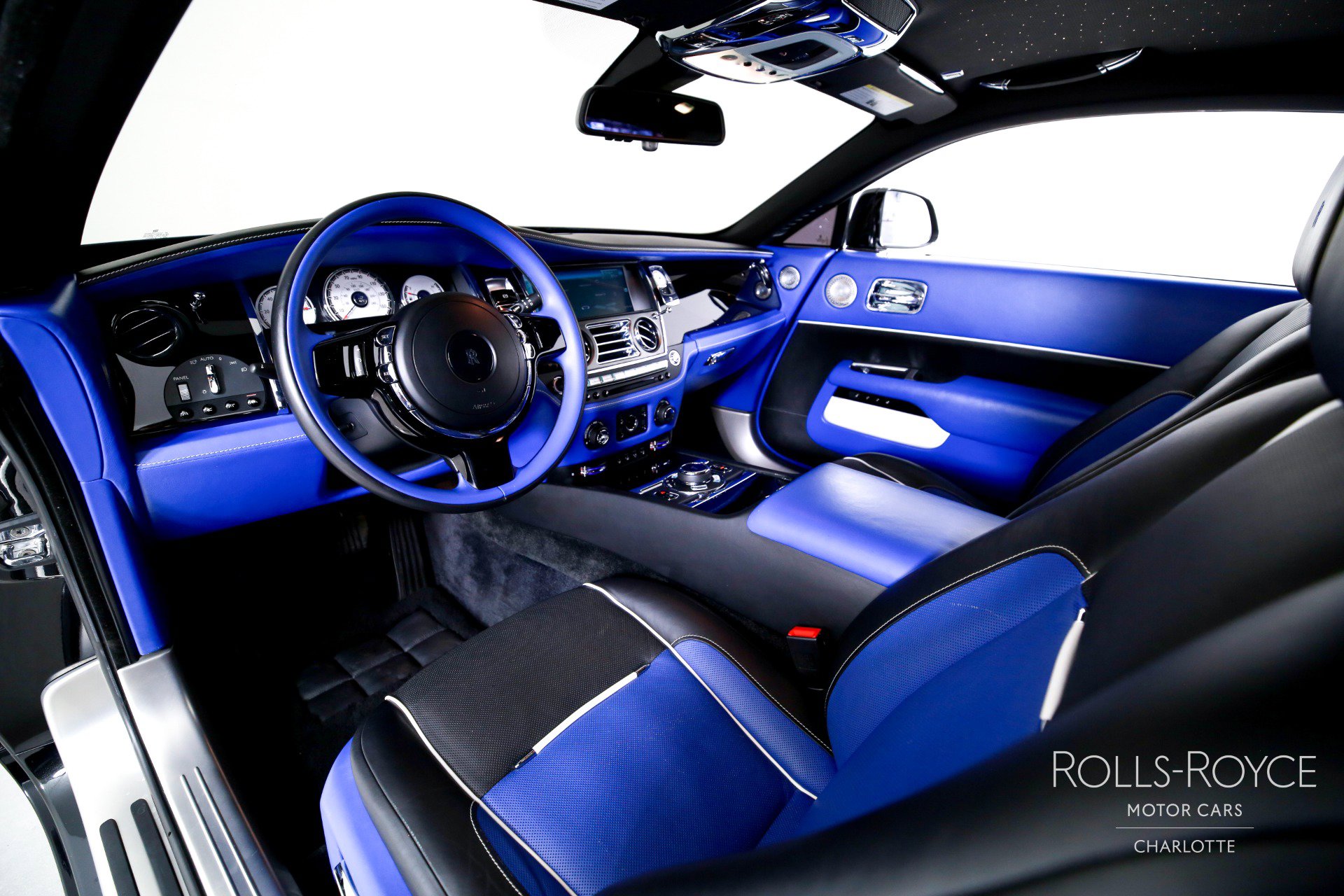 Used 2017 Rolls-Royce Wraith RWD image 4