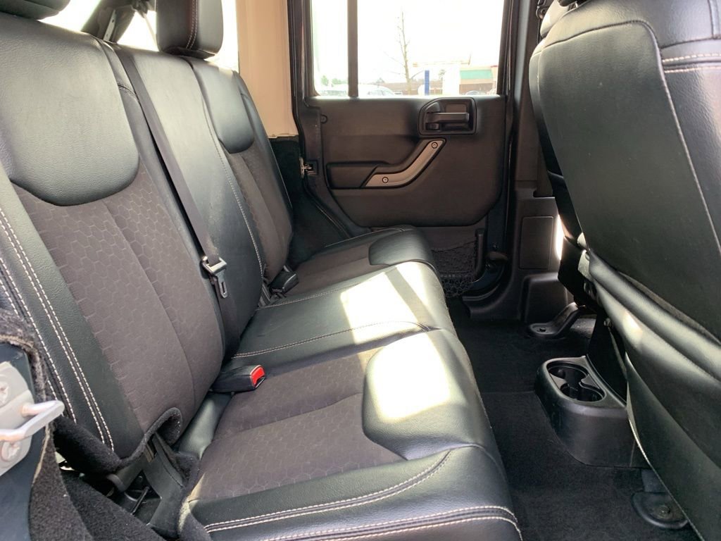 Used 2016 Jeep Wrangler Unlimited Sport AWD/4WD image 12