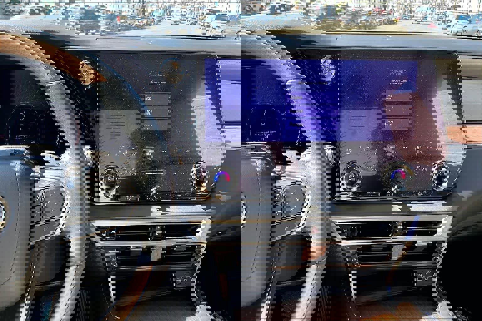 Used 2024 Lexus RX 350 Luxury w/ Convenience Package image 7