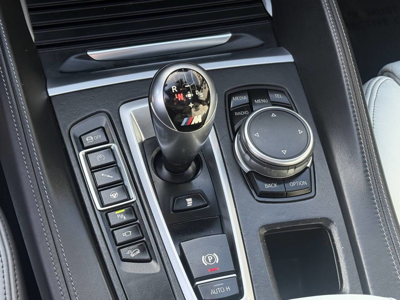 Used 2016 BMW X5 M image 11