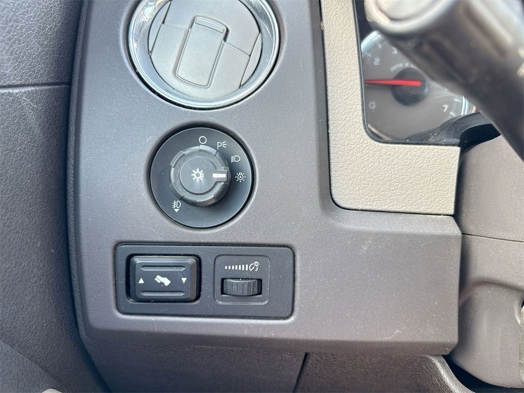 Used 2009 Ford F150 XLT image 16