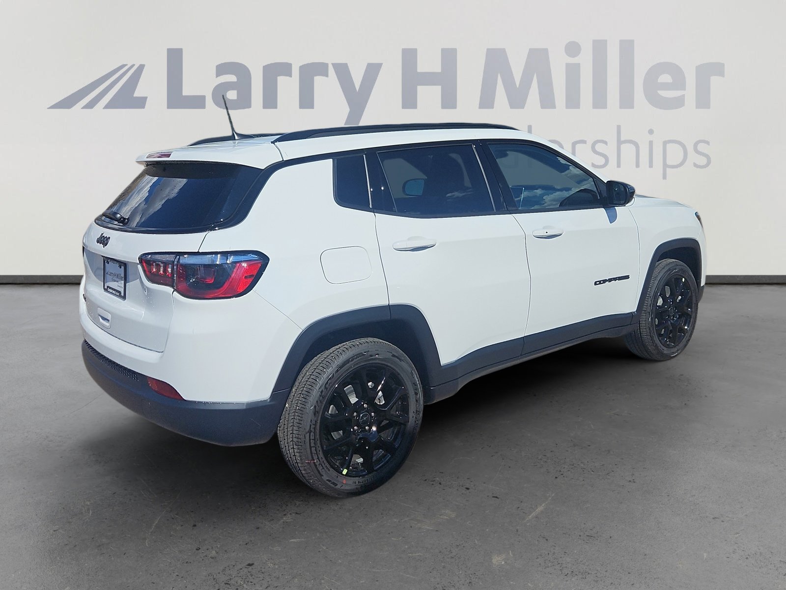 New 2026 Jeep Compass Latitude image 5
