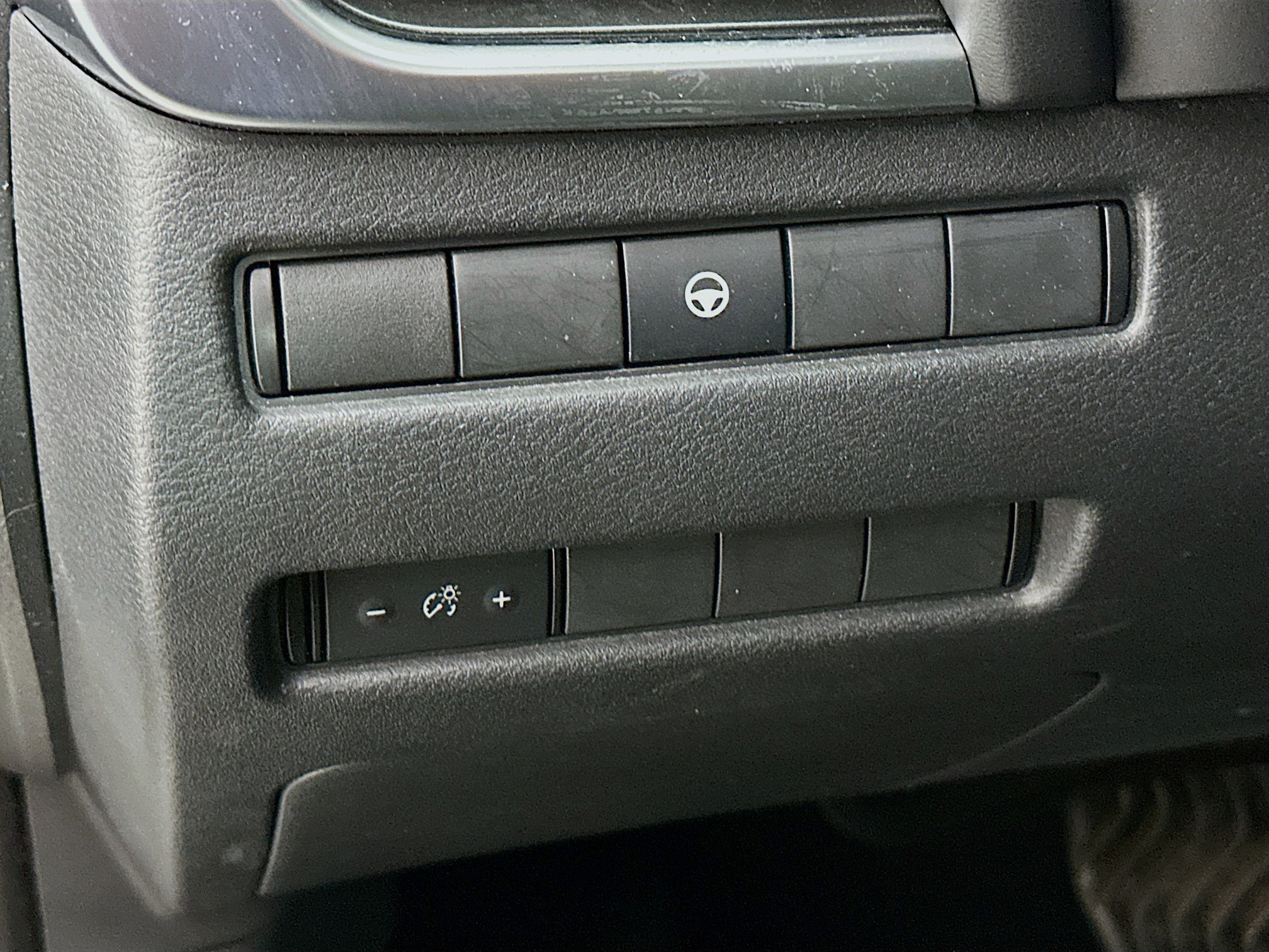 Used 2022 Nissan Rogue SV FWD image 17