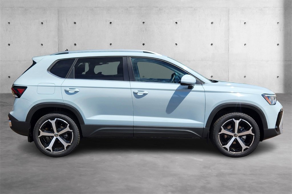 New 2025 Volkswagen Taos SEL image 25