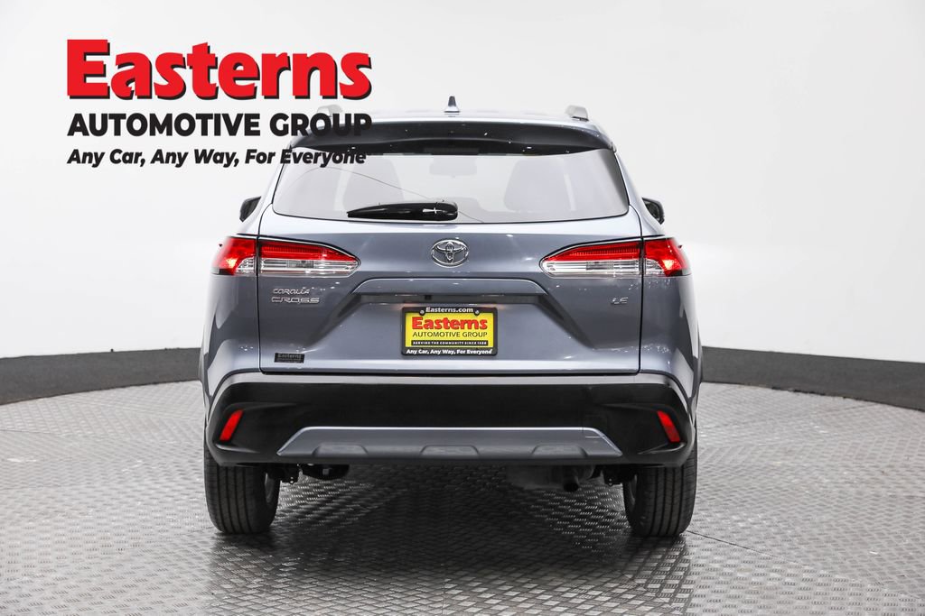 Used 2024 Toyota Corolla Cross LE image 6