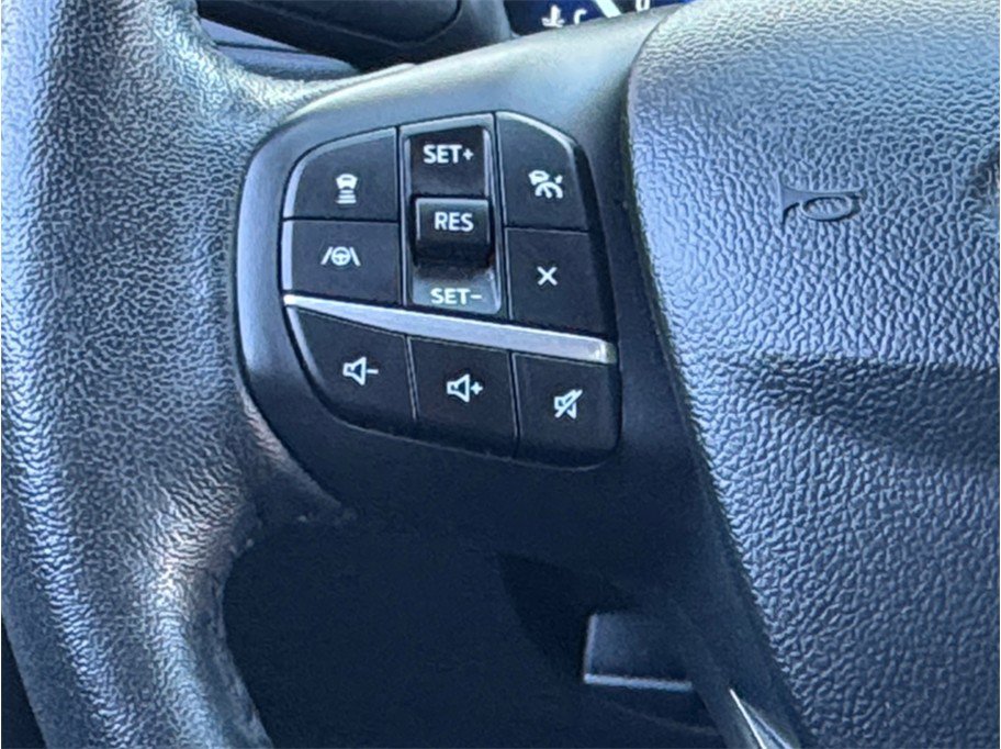 Used 2020 Ford Escape Titanium image 14