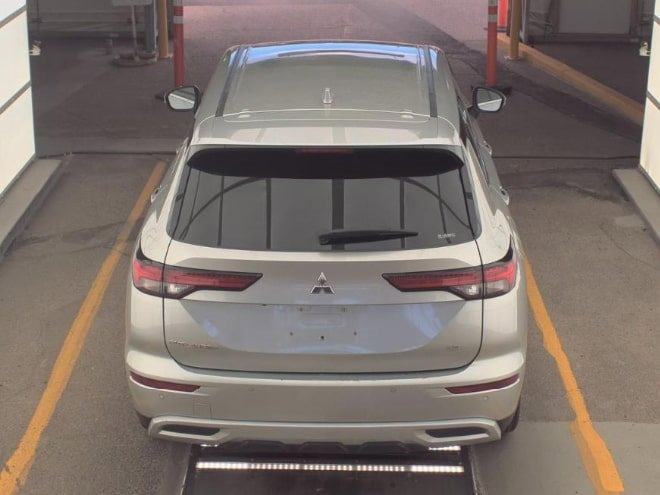 Used 2024 Mitsubishi Outlander SE image 6