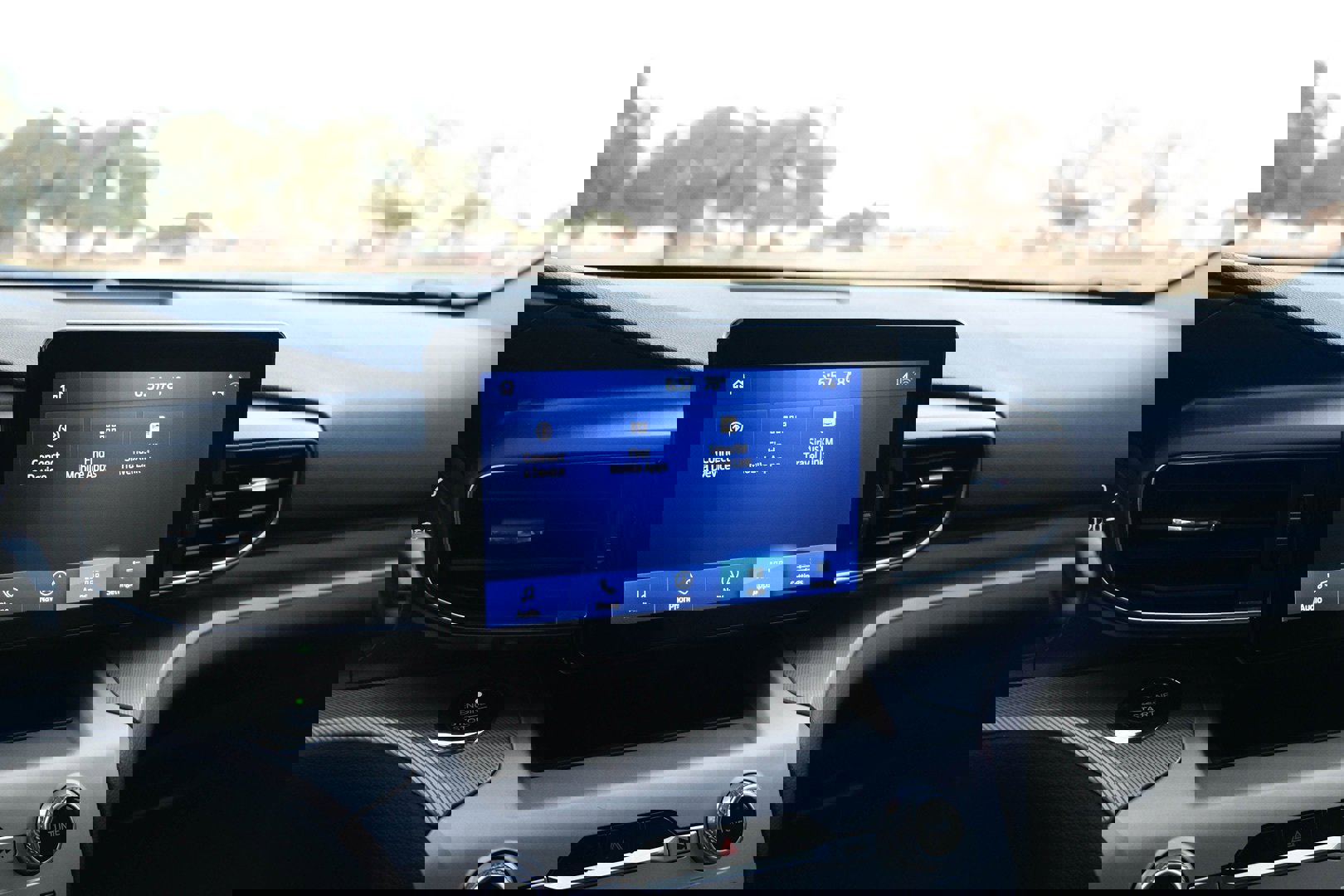 Used 2021 Ford Explorer XLT w/ Equipment Group 202A image 34