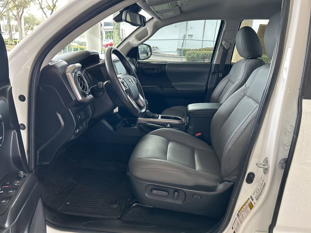 Used 2022 Toyota Tacoma 2WD Double Cab image 5