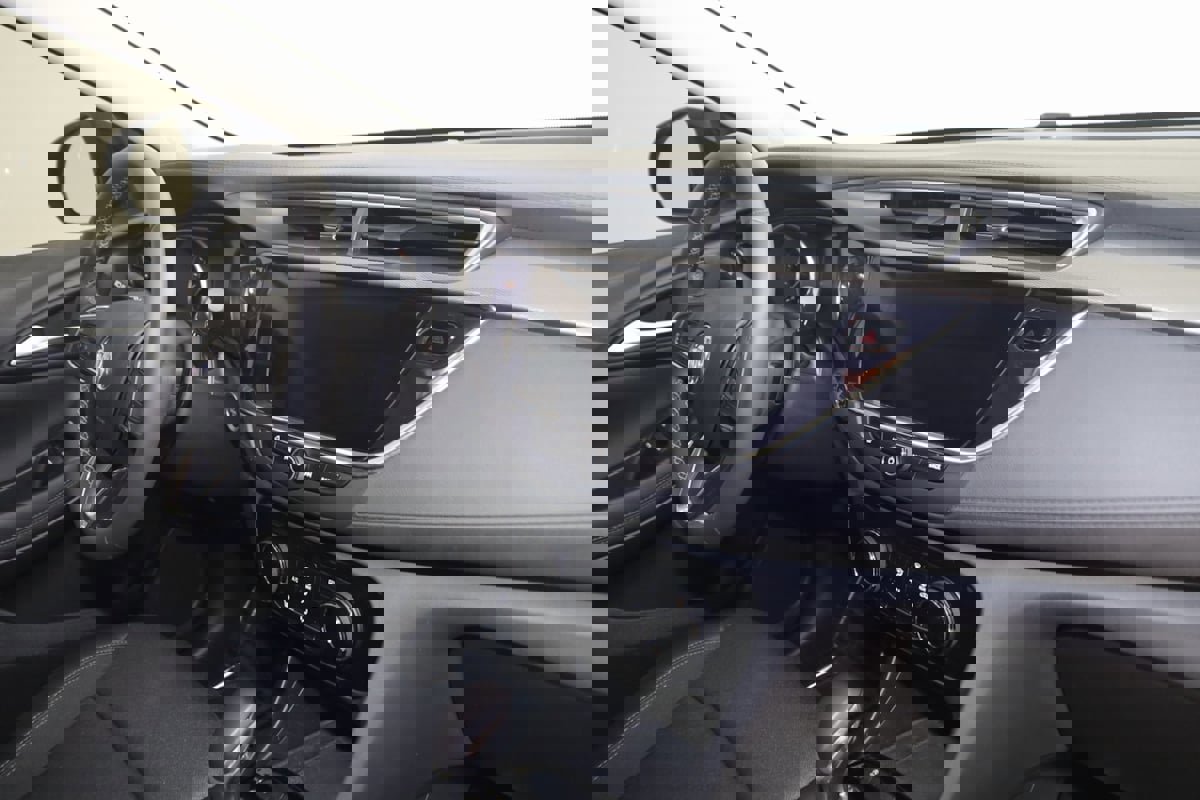 Used 2023 Buick Encore GX Preferred w/ Cold Weather Comfort Package image 37