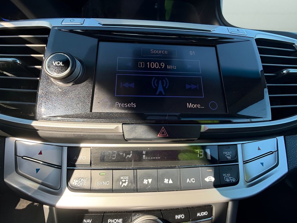 Used 2014 Honda Accord Touring image 22