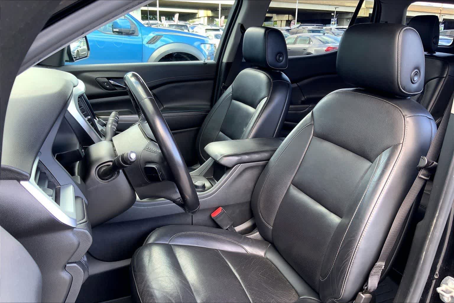 Used 2019 GMC Acadia SLT w/ Black Edition FWD image 12