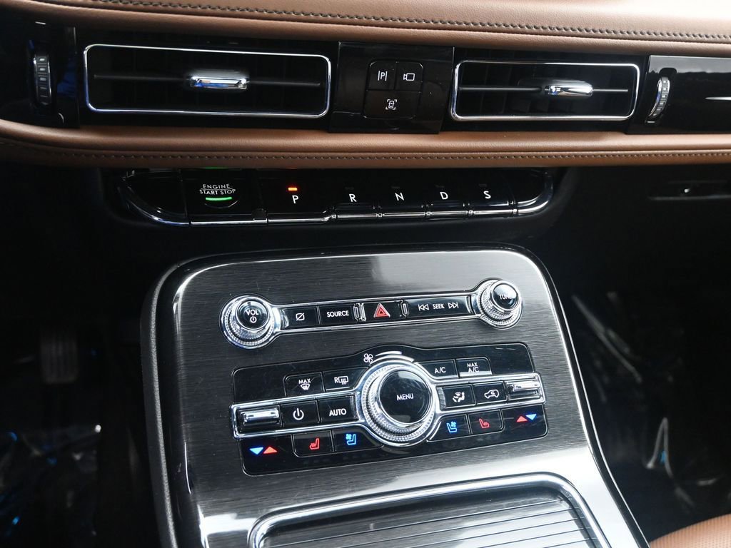 Used 2022 Lincoln Nautilus Reserve w/ Equipment Group 202A image 20