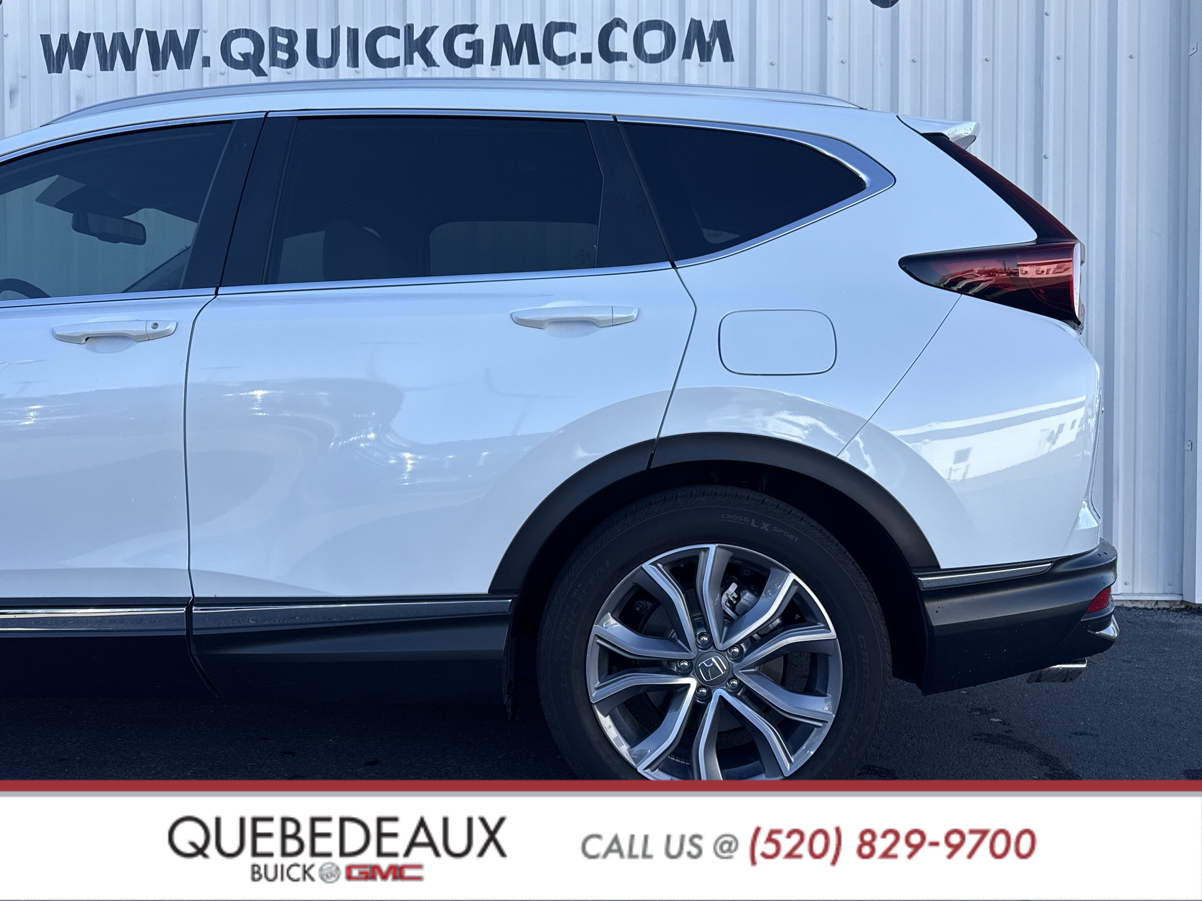 Used 2020 Honda CR-V Touring image 2