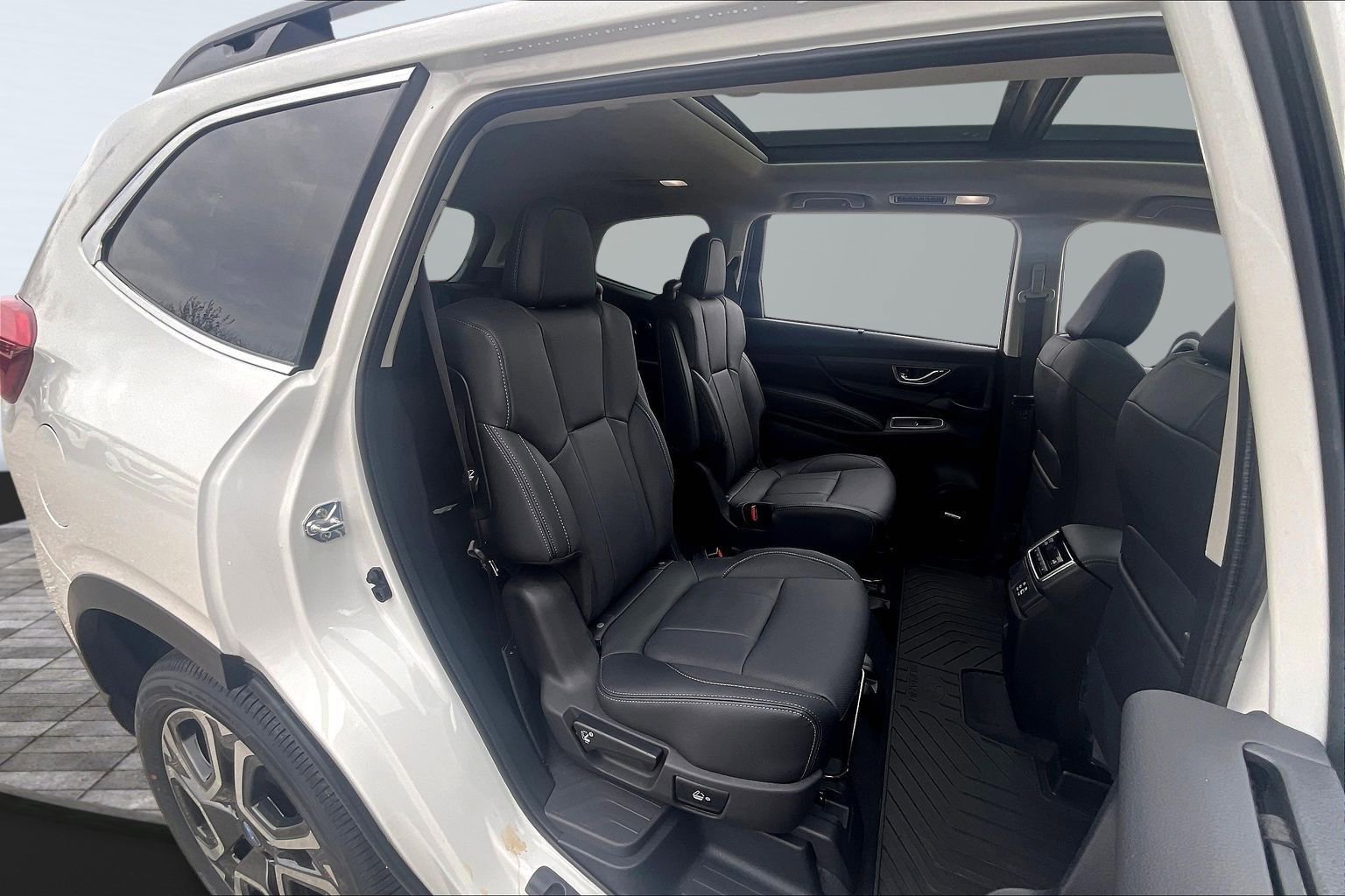 New 2026 Subaru Ascent Limited image 24