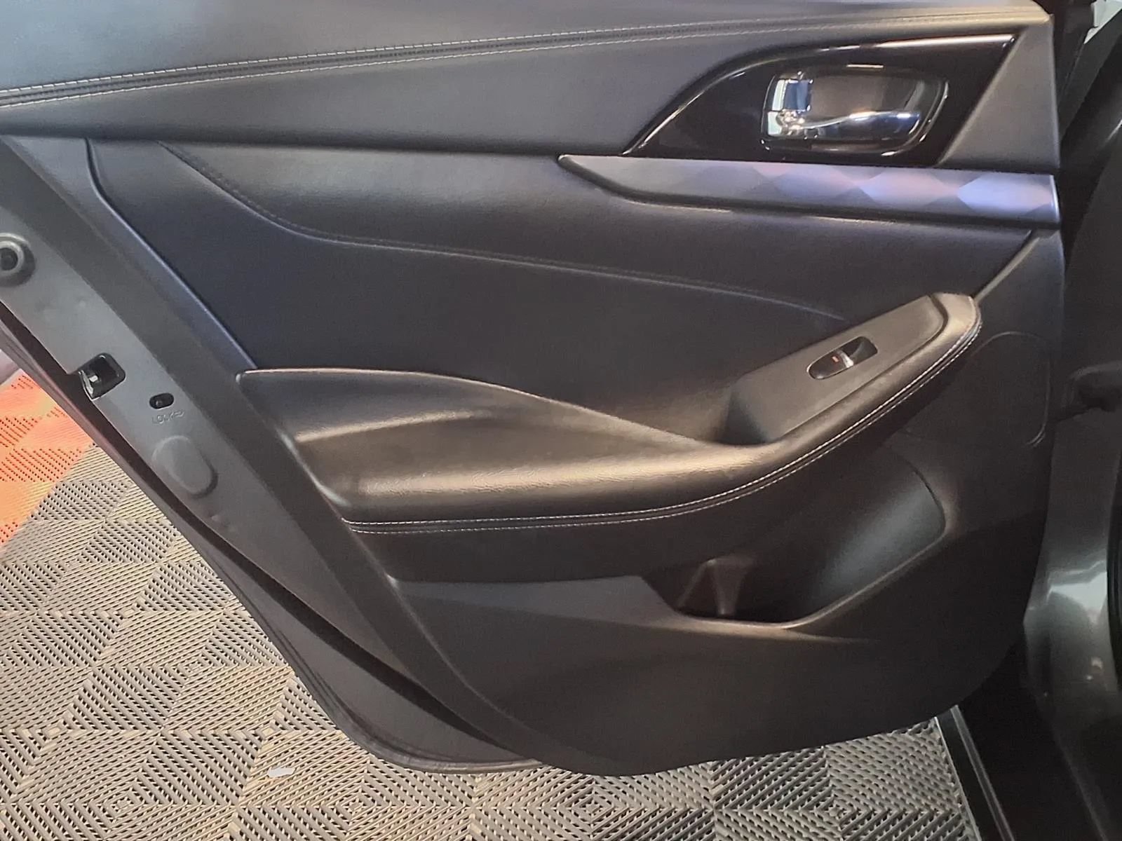 Used 2020 Nissan Maxima 3.5 SV w/ Floor Mat Group FWD image 13