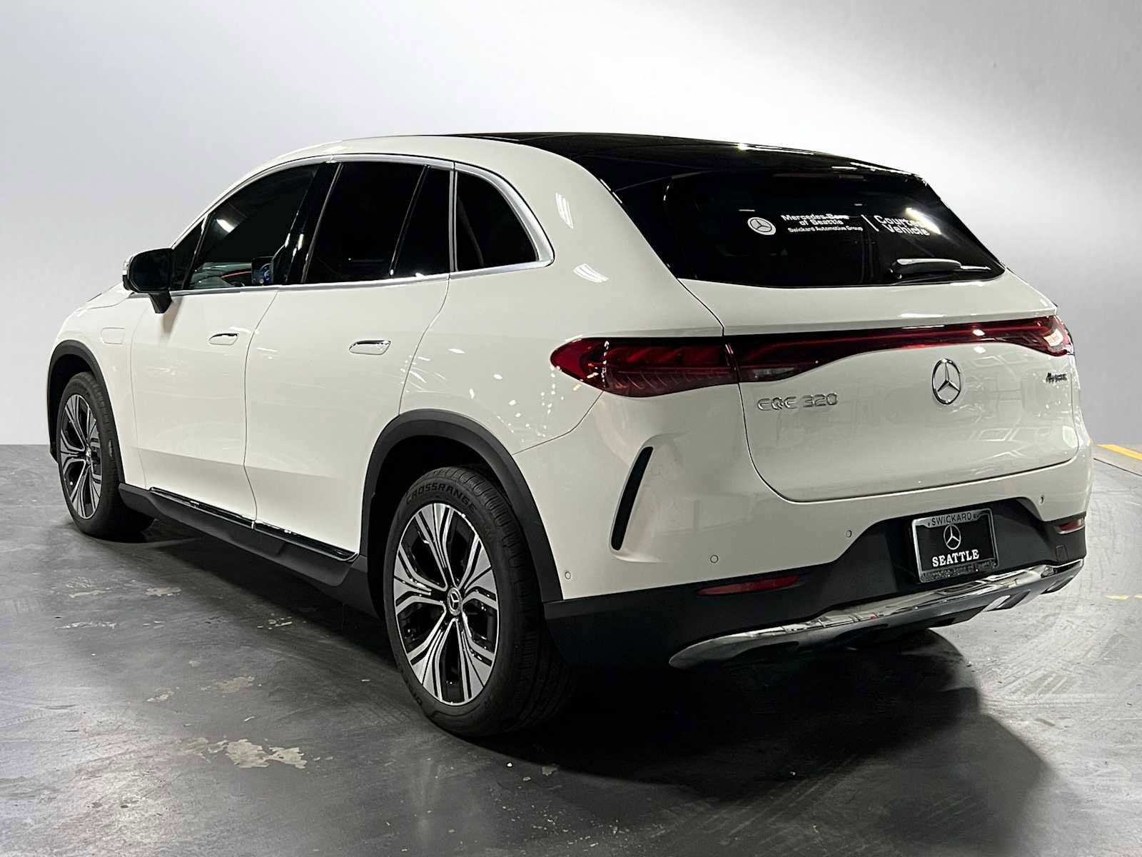 Used 2026 Mercedes-Benz EQE 320 4MATIC SUV image 5