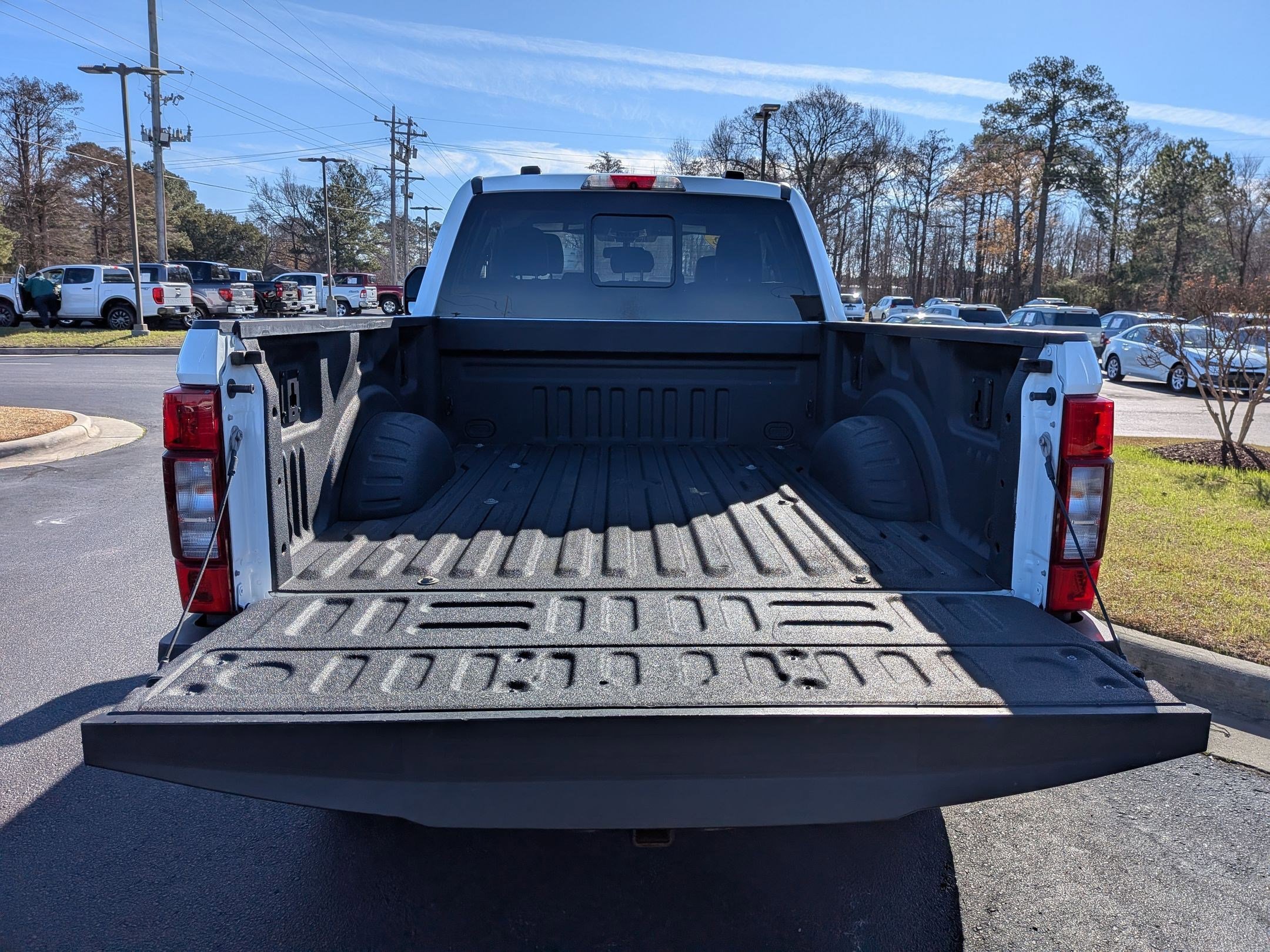 Used 2022 Ford F350 Lariat w/ Chrome Package image 31