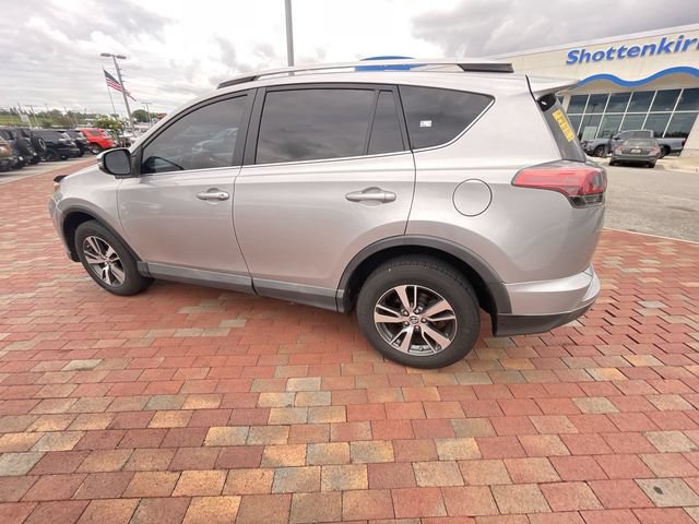 Used 2018 Toyota RAV4 XLE FWD image 13