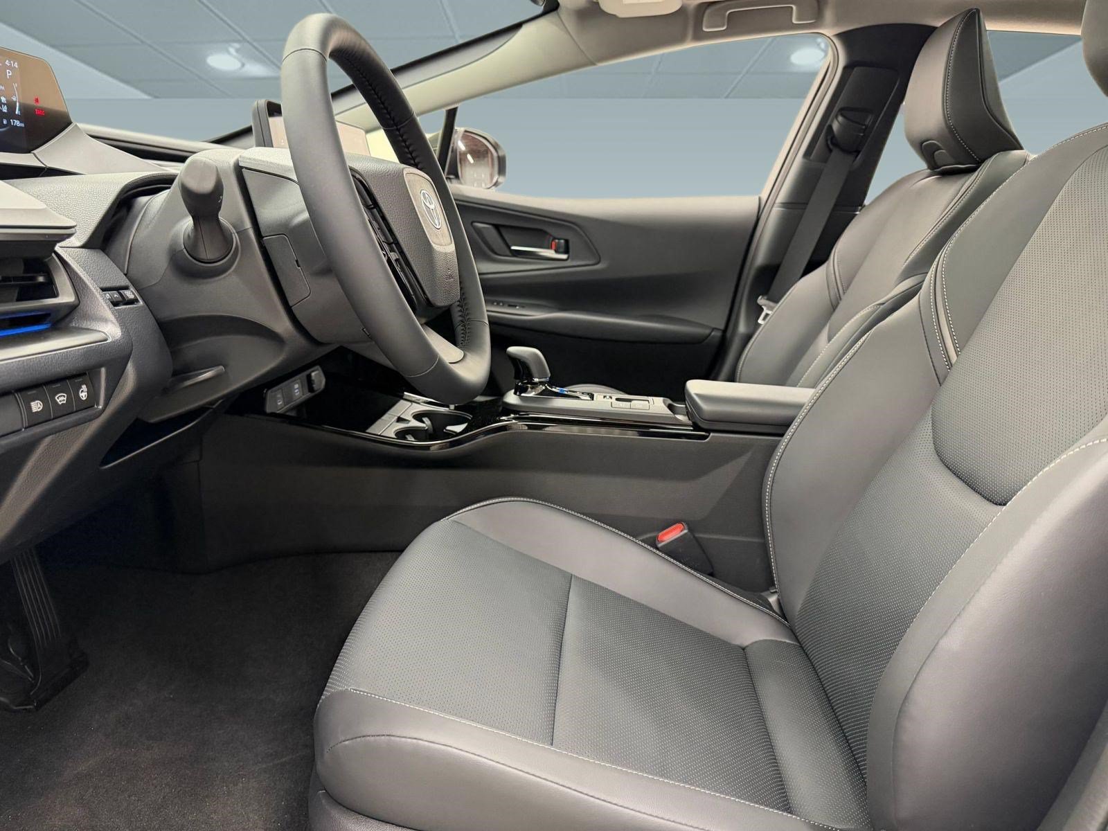 New 2026 Toyota Prius AWD image 4