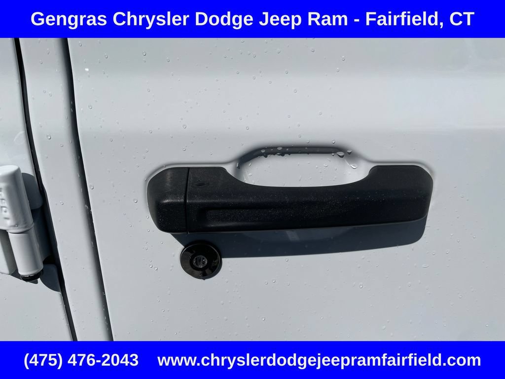 Used 2019 Jeep Wrangler Unlimited Sahara AWD/4WD image 16