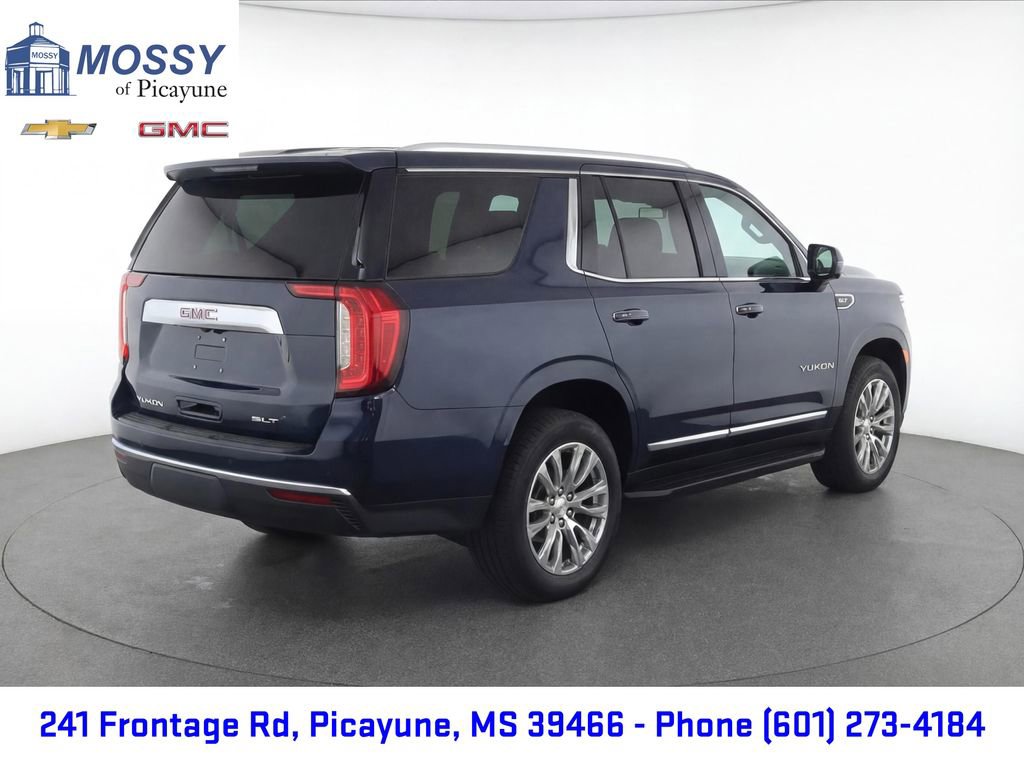 Used 2023 GMC Yukon SLT w/ SLT Luxury Package image 5