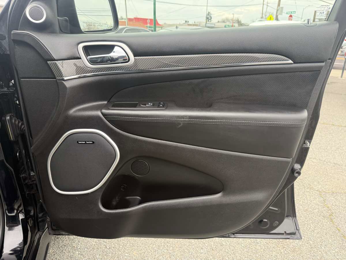 Used 2021 Jeep Grand Cherokee SRT w/ Trailer Tow Group IV image 29