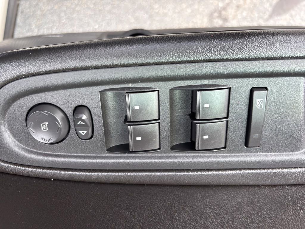 Used 2017 Chevrolet Traverse LT AWD/4WD image 21