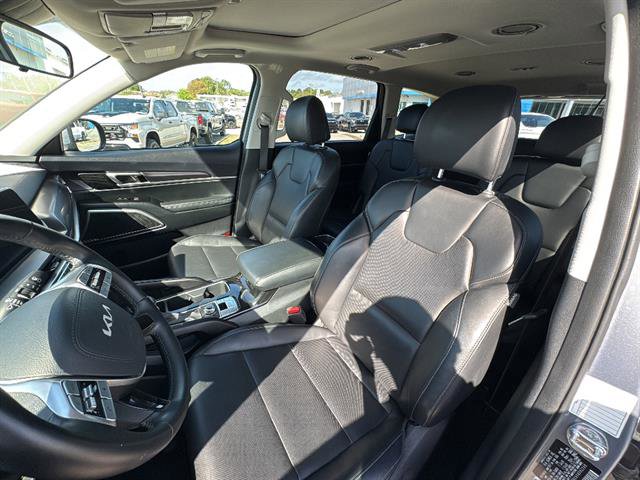 Used 2025 Kia Telluride S image 15