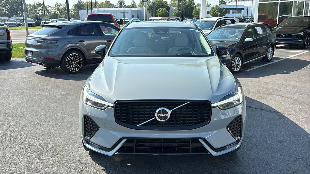 Certified 2025 Volvo XC60 B5 Ultra AWD/4WD image 4