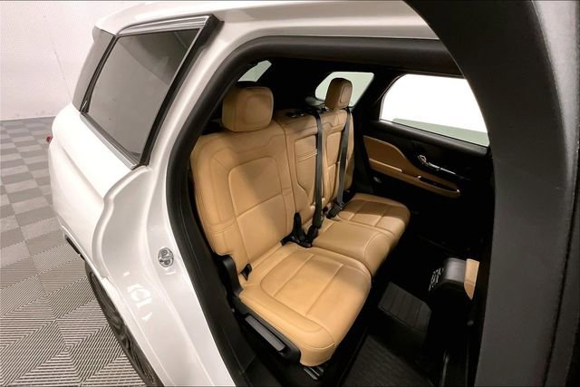 Used 2021 Lincoln Corsair Reserve w/ Equipment Group 201A image 25