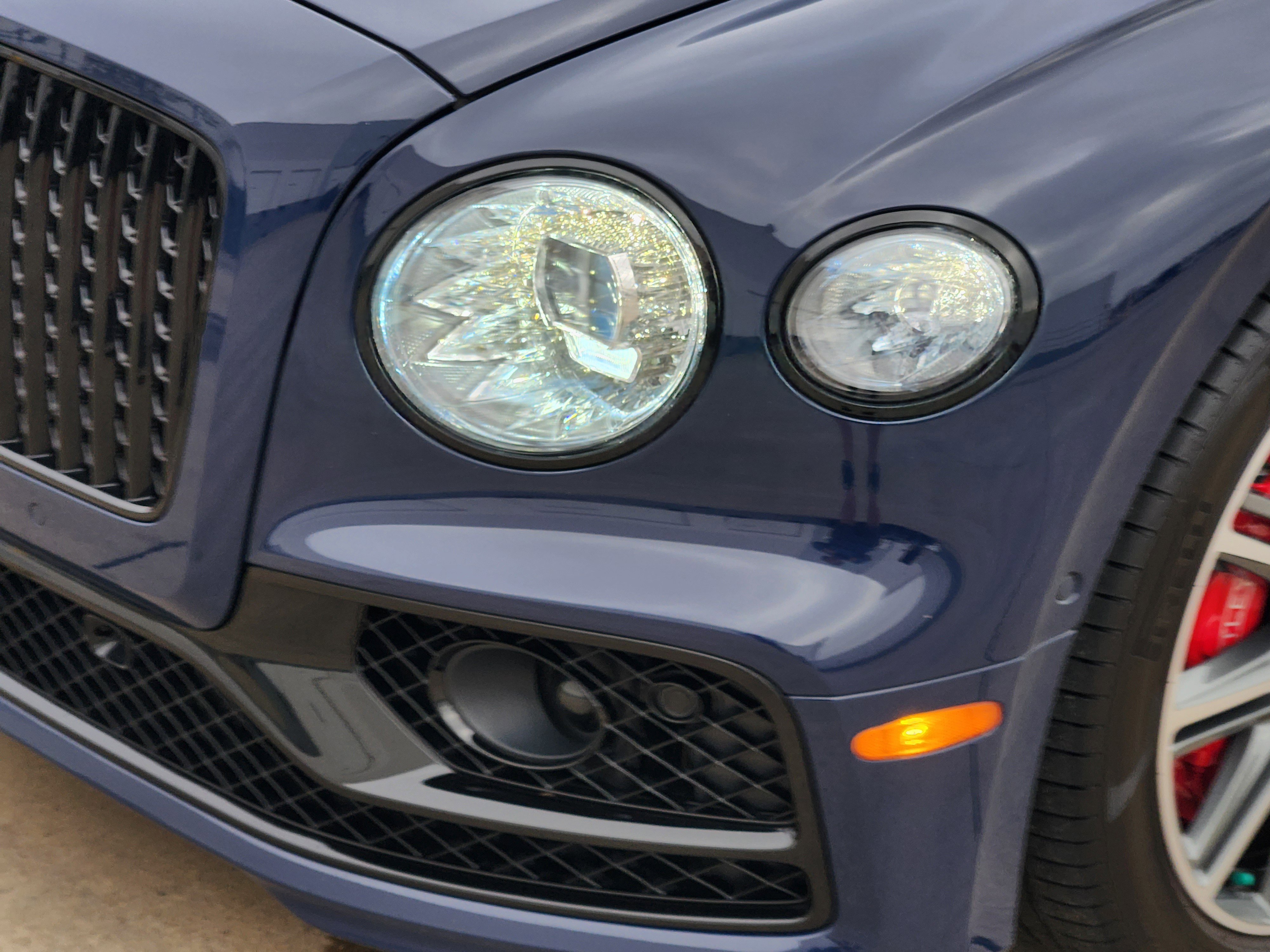 Used 2021 Bentley Flying Spur W12 image 8