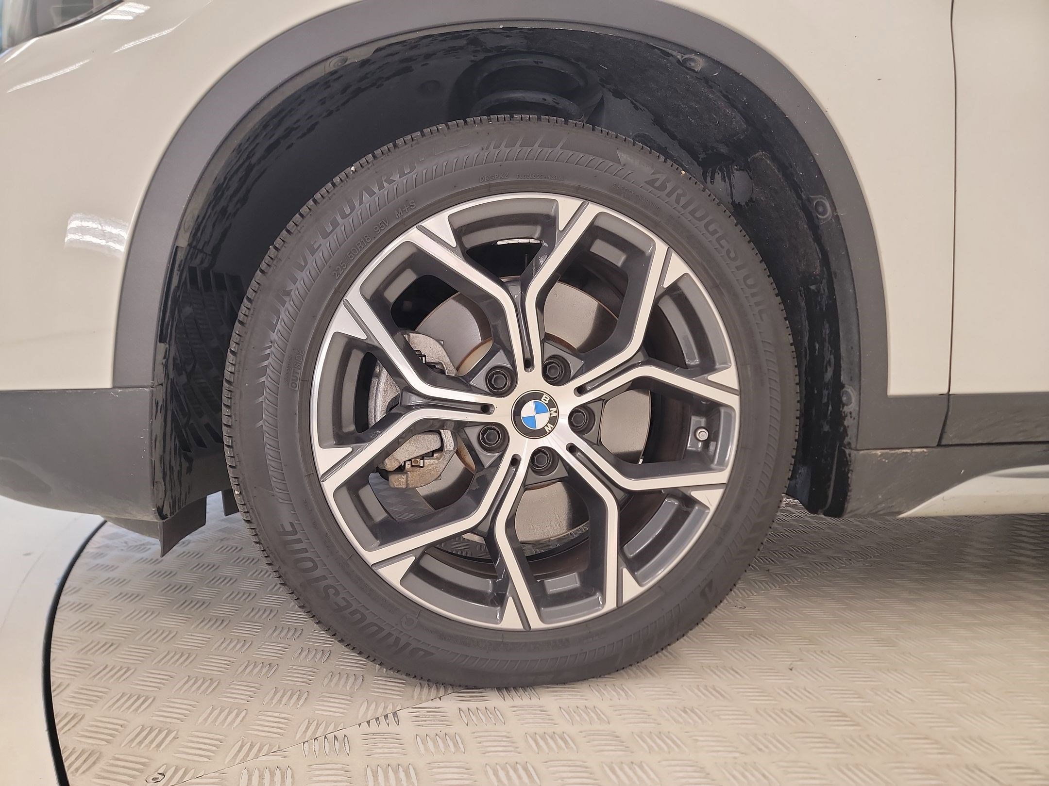 Used 2021 BMW X1 xDrive28i w/ Premium Package image 12