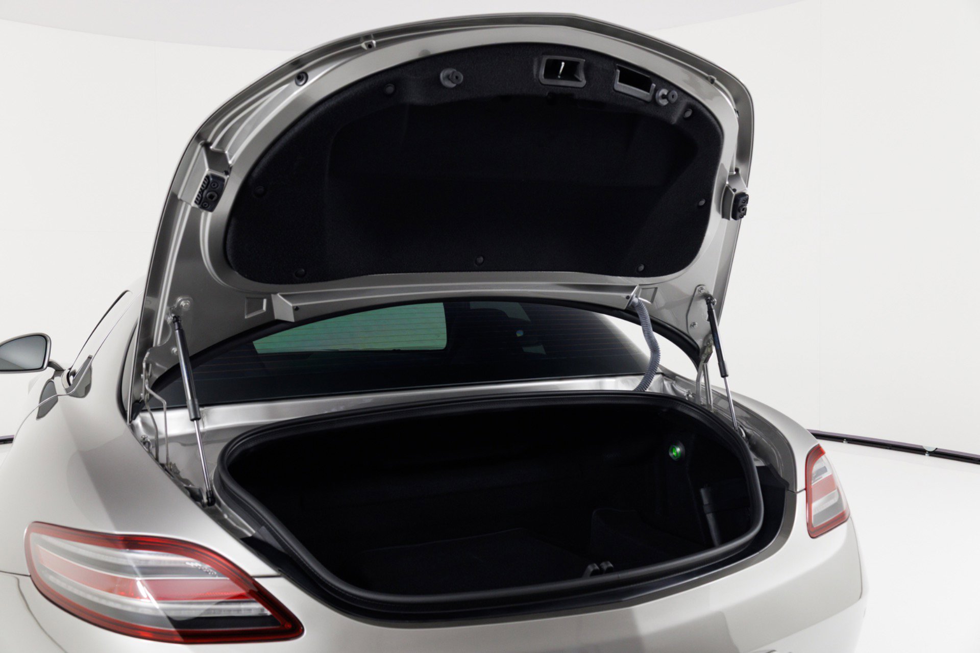 Used 2011 Mercedes-Benz SLS AMG Coupe image 57