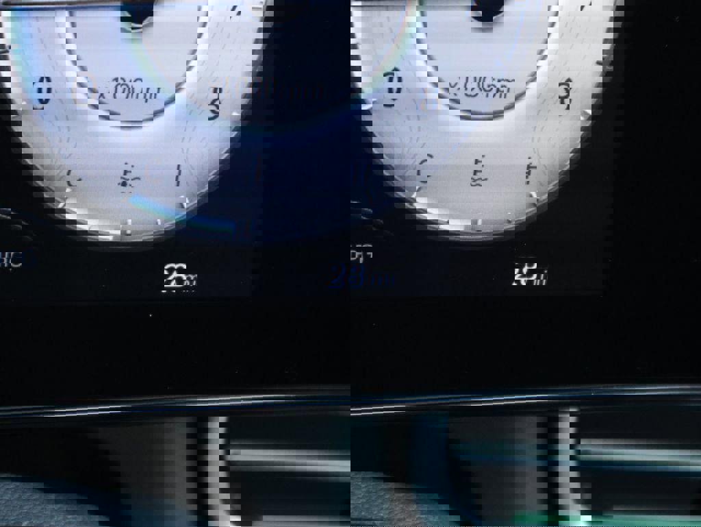 New 2026 Hyundai Elantra Limited image 32