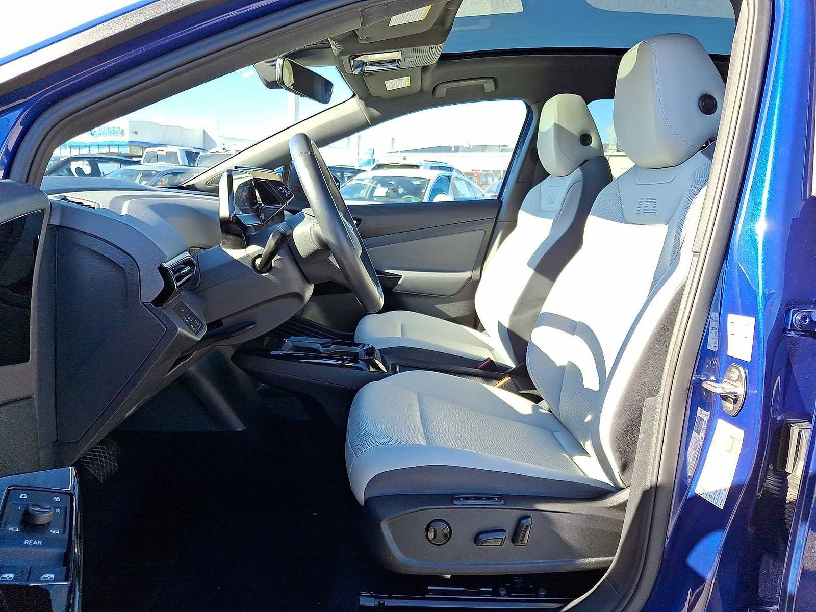 Used 2022 Volkswagen ID.4 Pro S image 25