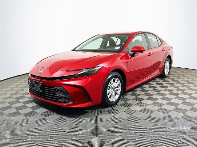 Certified 2025 Toyota Camry LE image 4