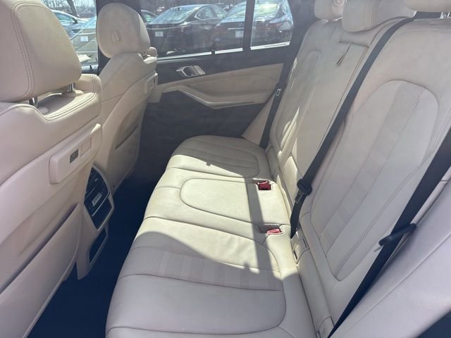 Used 2022 BMW X5 xDrive40i w/ Executive Package image 32
