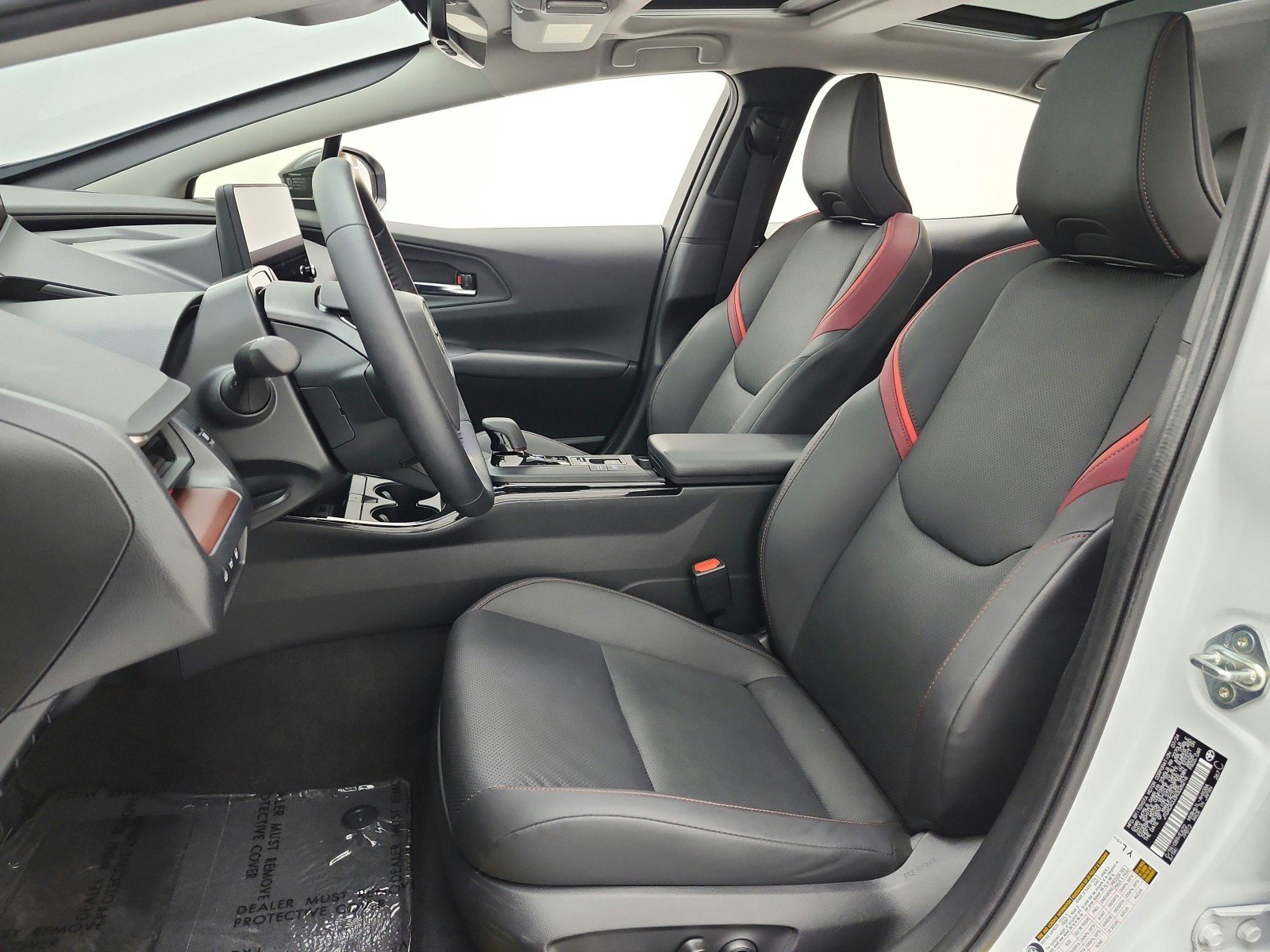 Used 2024 Toyota Prius Prime FWD image 13