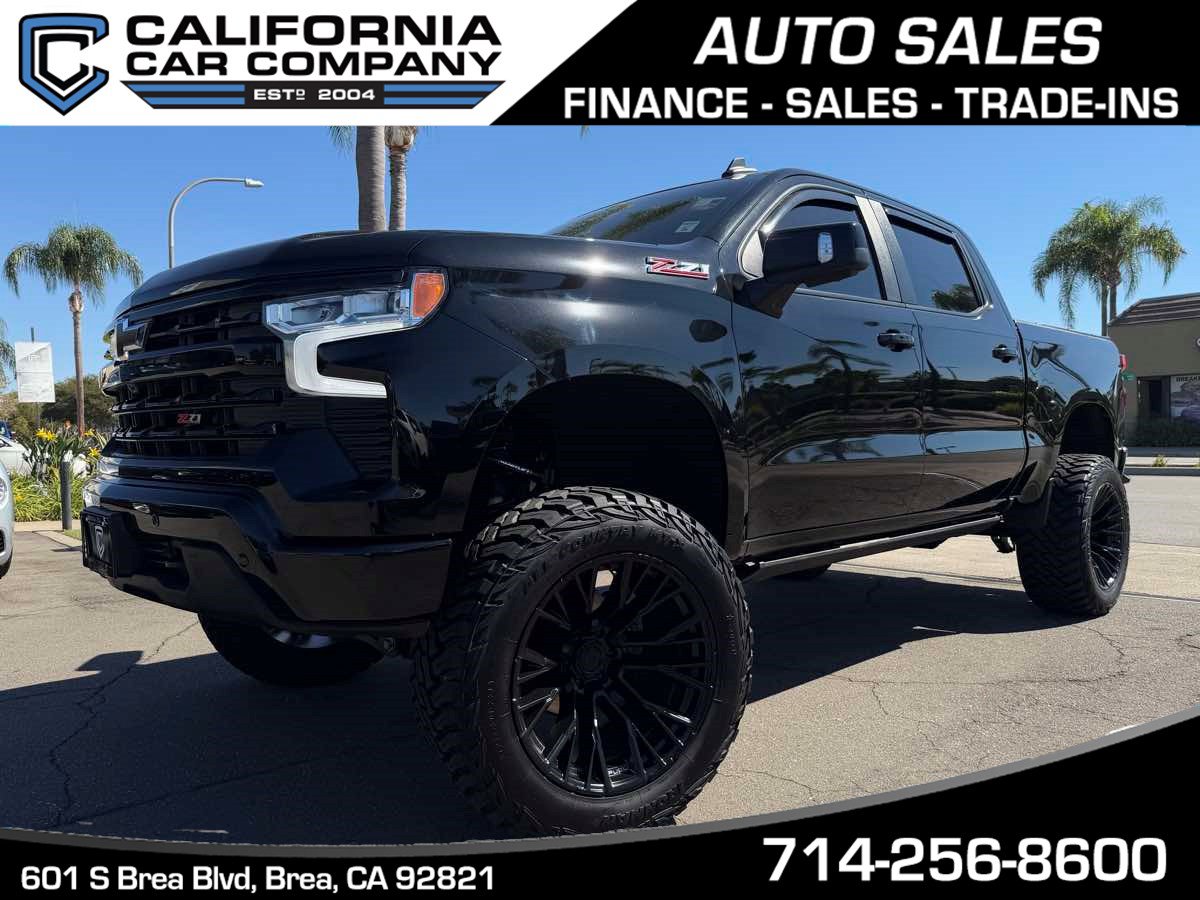 Used 2024 Chevrolet Silverado 1500 LT w/ Z71 Off-Road Package AWD/4WD image 1