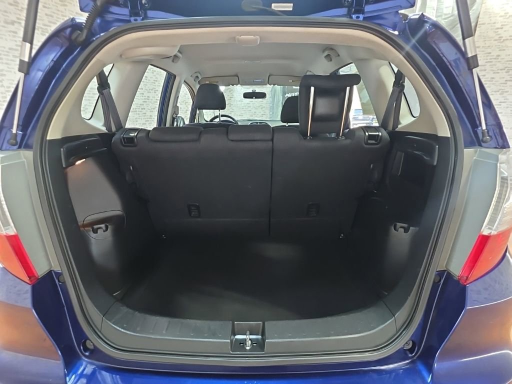 Used 2013 Honda Fit Sport image 20