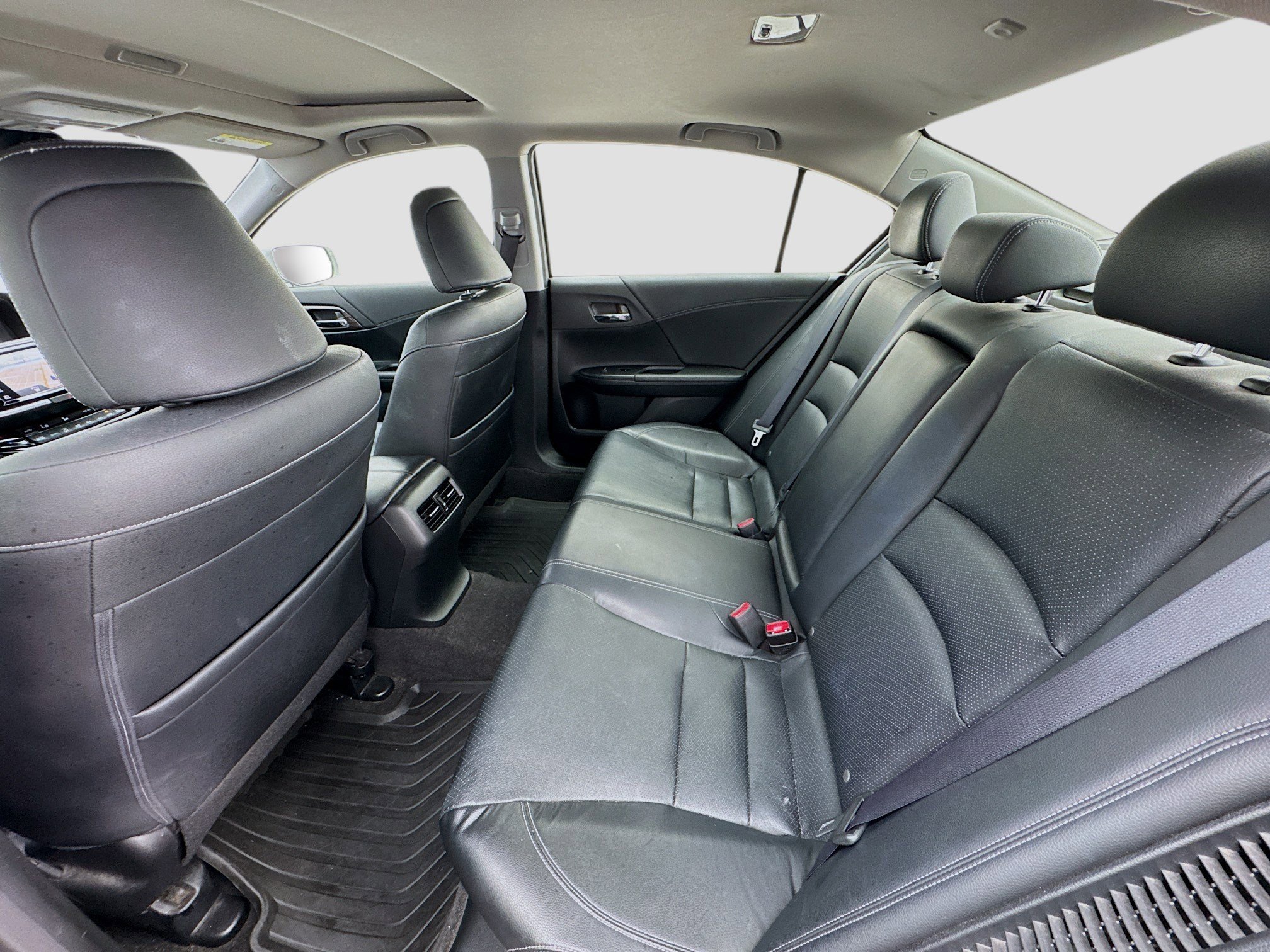 Used 2017 Honda Accord Touring image 16